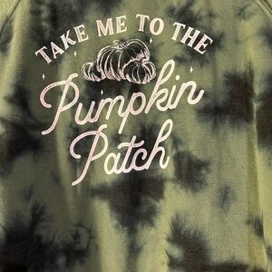 TORRID COZY FLEECE GREEN TIE DYE SWEATSHIRT “TAKE ME TO THE PUMPKIN PATCH” SZ 2